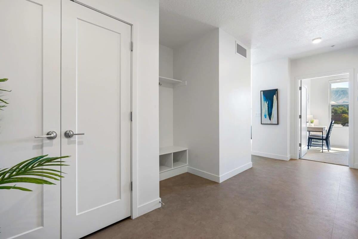 2Br Luxury Urban Escape Balcony & Fitness Center Apartment Salt Lake City Luaran gambar
